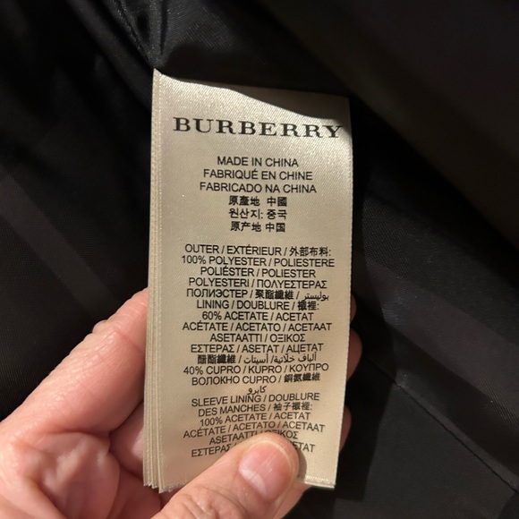 Burberry Black Abbeydale Down Puffer Coat
Small - Picture 9 of 16